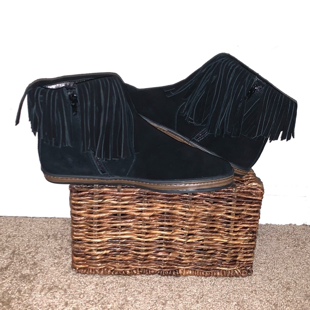 Women Aerosoles Good Fun Fringe Booties Size 9 NEW